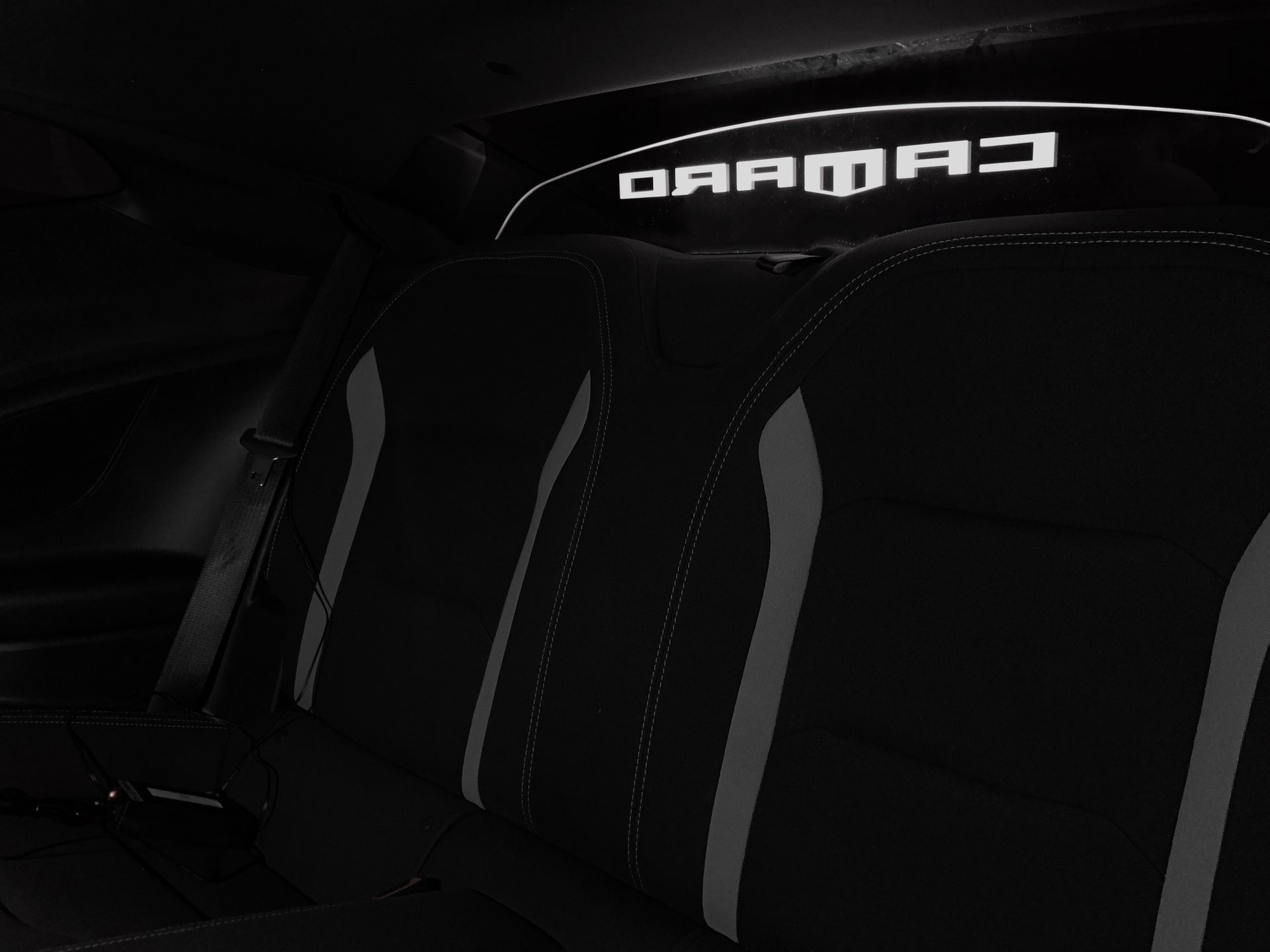 2016-2022-sixth-generation-camaro-coupe-glow-plate