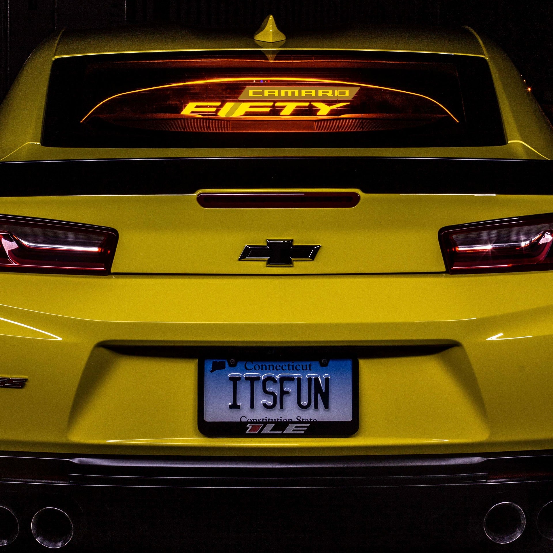 2016-2022-sixth-generation-camaro-coupe-glow-plate