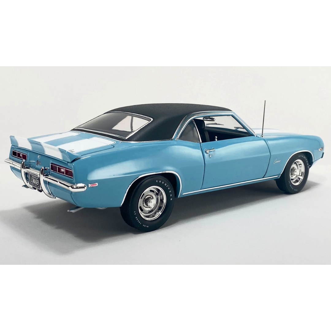 1969 Chevrolet Z/28 Camaro Carolina Blue w/ Vinyl Top 1/18 Diecast Model Car by ACME