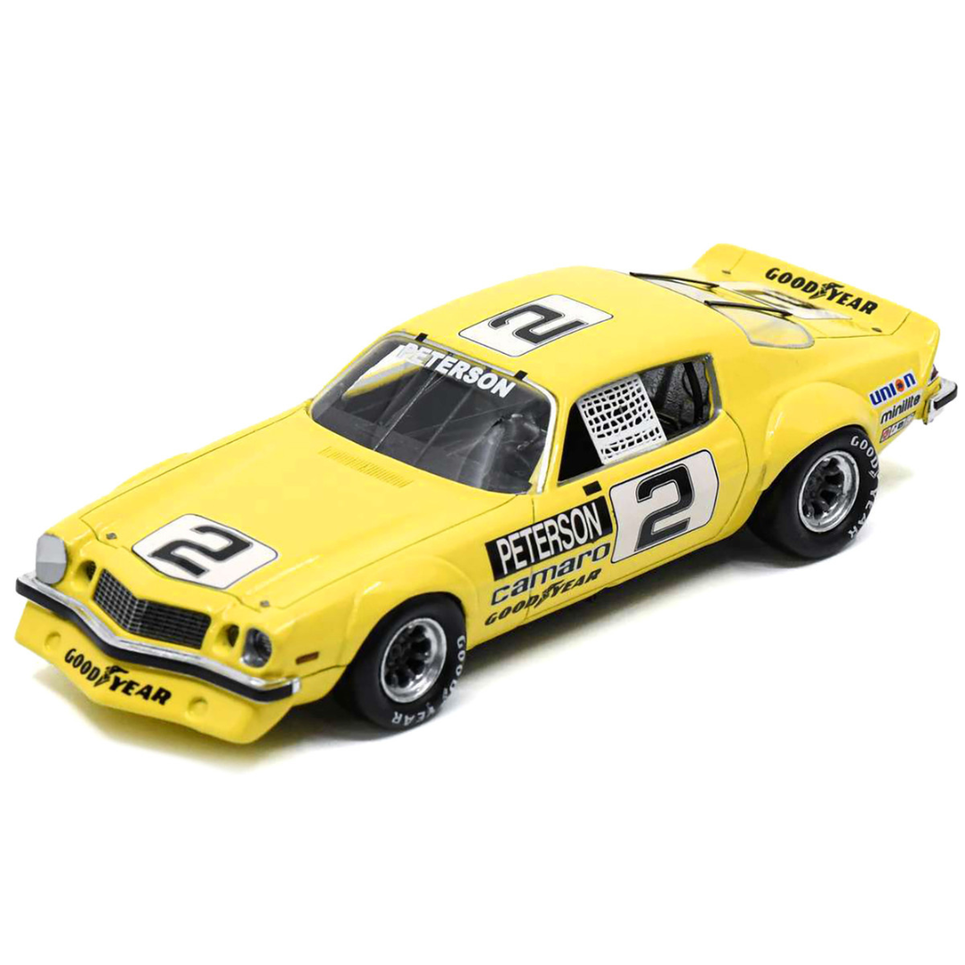 Chevrolet Camaro #2 Ronnie Peterson "Daytona IROC" (1975) with Acrylic Display Case 1/18 Model Car