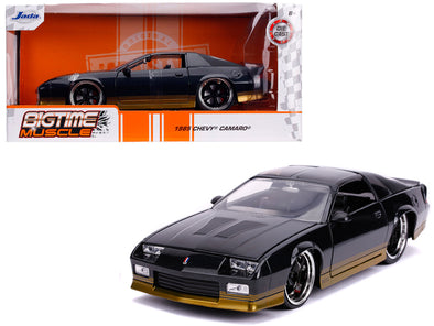 1985-chevrolet-camaro-z28-black-metallic-with-gold-stripes-bigtime-muscle-1-24-diecast-model-car-by-jada