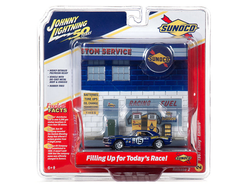 1967-camaro-15-sunoco-gas-station-facade-johnny-lightning-50th-anniv-1-64